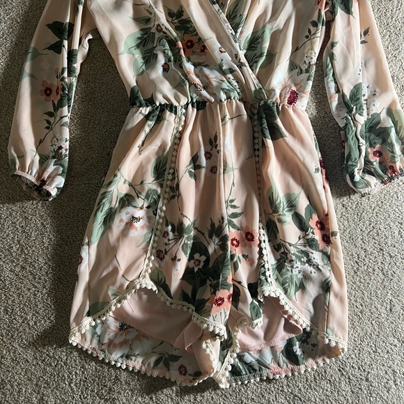 Charlotte Russe romper - Picture 4 of 4